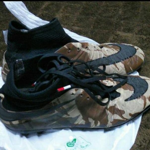 NIKE   ハイパーヴェノム  ファントム2 FGSE