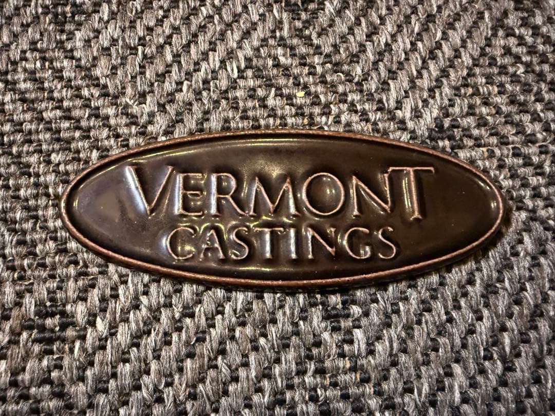 VERMONT CASTINGS 鋳鉄製　ブラウン　カラーサンプルロゴプレート