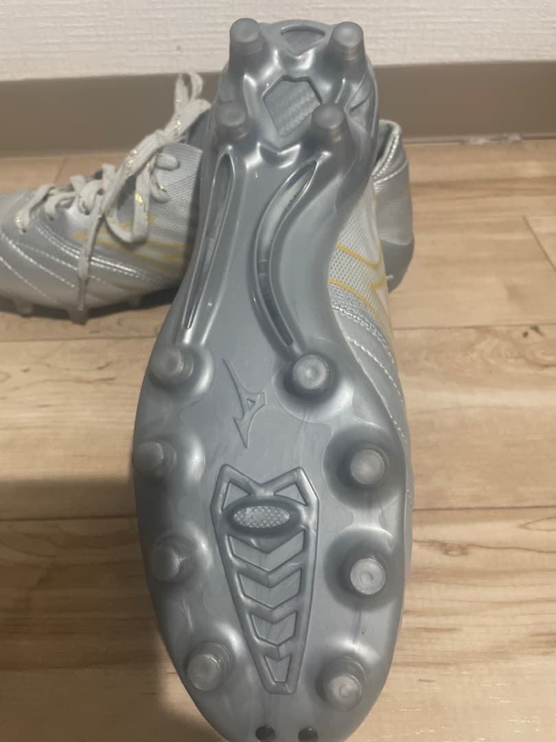 Mizuno モレリアネオ2β 超激レアスパイク