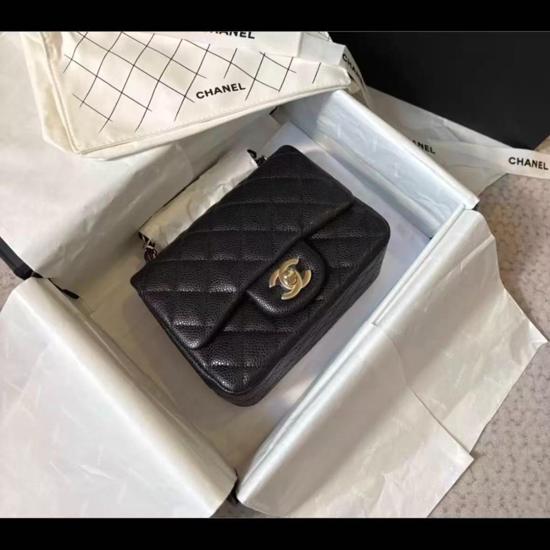 （正規品）ブラック キルティングショルダーバッグ