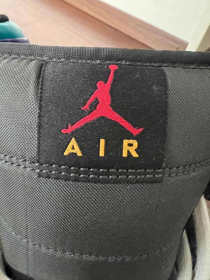 シューズ(男性用) NIKE AIR JORDAN 1 MID