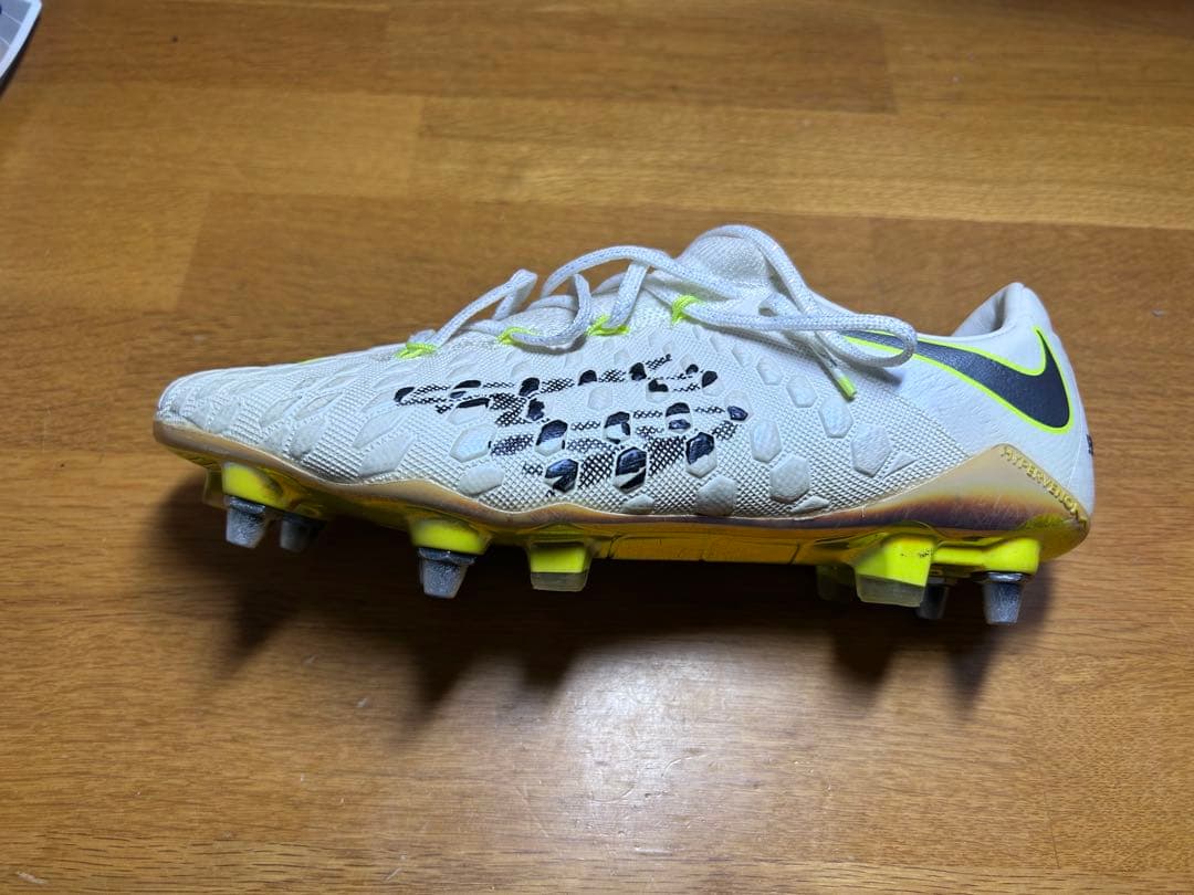 ゆ*き様 【プロサイン入り】サッカースパイク NIKEナイキハイパーヴェノムSG