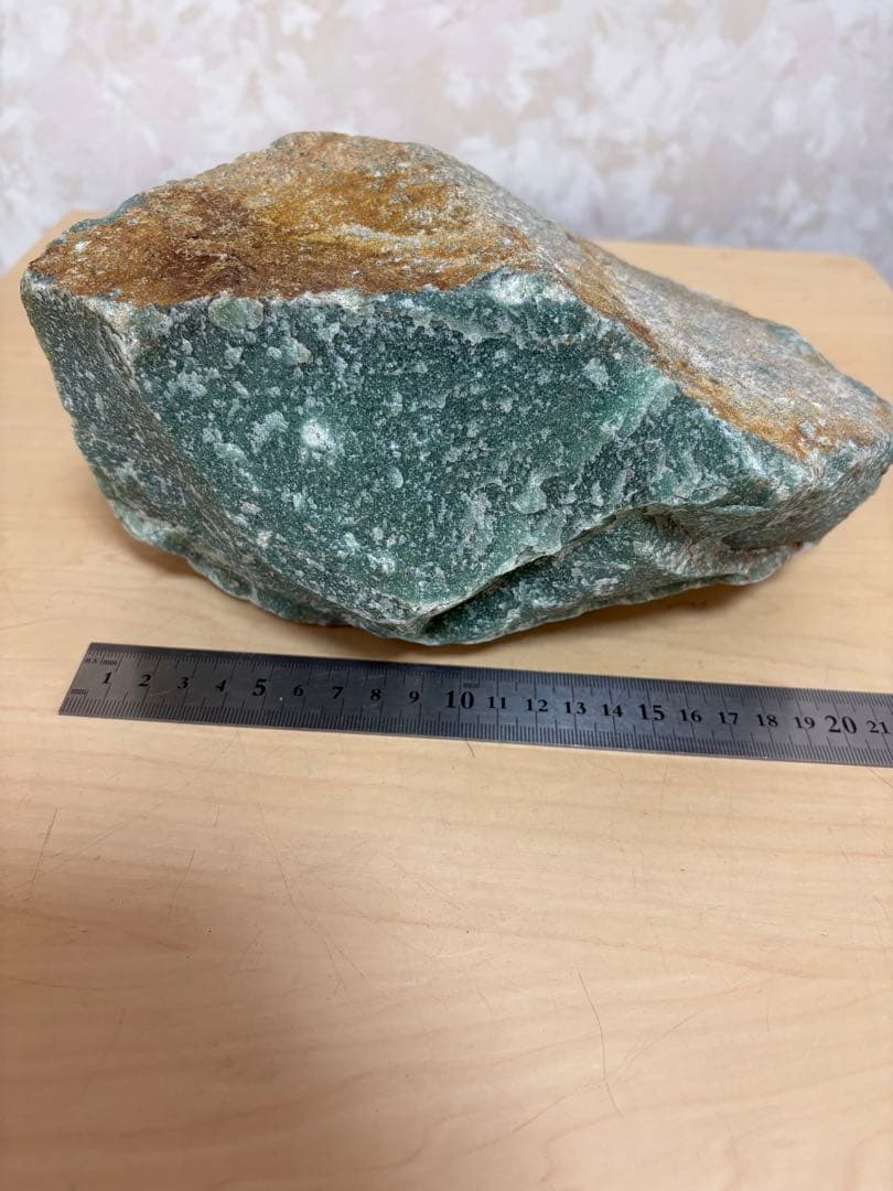 インド産　大型天然アベンチュリン原石約4679g インド翡翠　置き物　制作素材