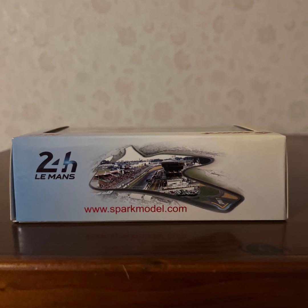 ミニカー Audi R18 e-tron quattro Le Mans 2015