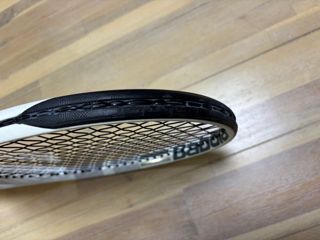 Babolat Pure Strike 100 グリップ3