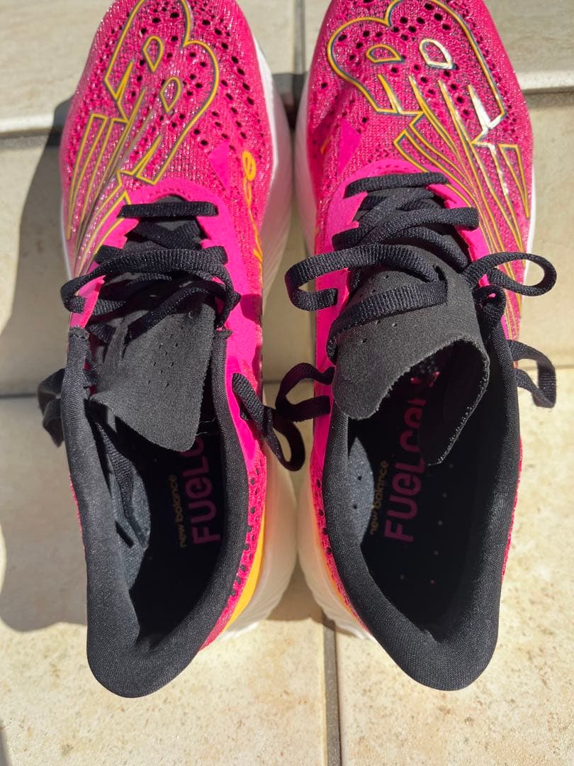 New Balance FuelCell RC Elite 25.5cm ピンク