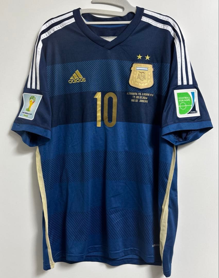 サッカーアルゼンチン代表2014 アウェイユニフォーム