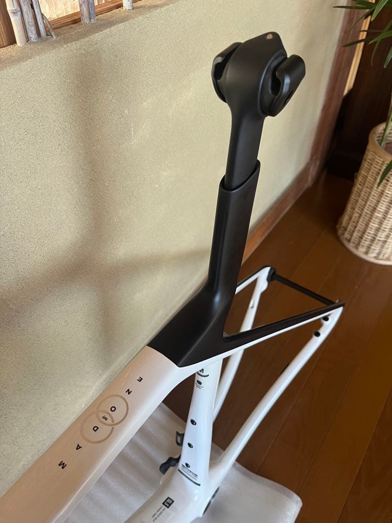 【美品】TREK トレック Madone マドンSL5 Gen8 フレームセット