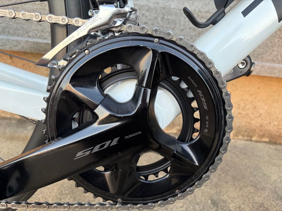 TREK Madone SL 5 Gen 8 ロードバイク Mサイズ ホワイト