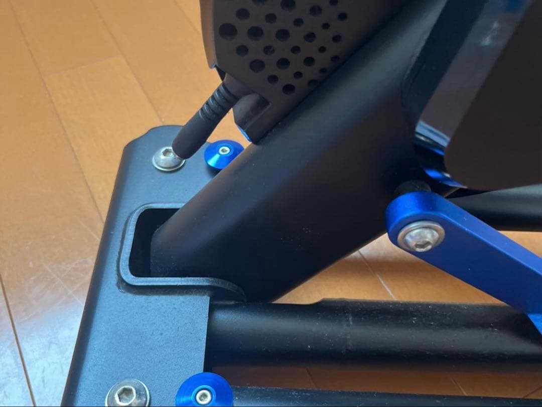 Wahoo トレーニングローラー　ワフー　キッカー　 スマートトレーナー V4