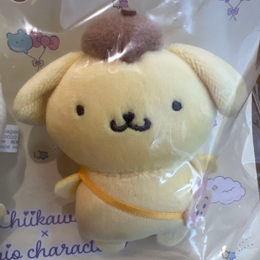 ちいかわサンリオコラボ　ポムポムプリンうさぎブローチ