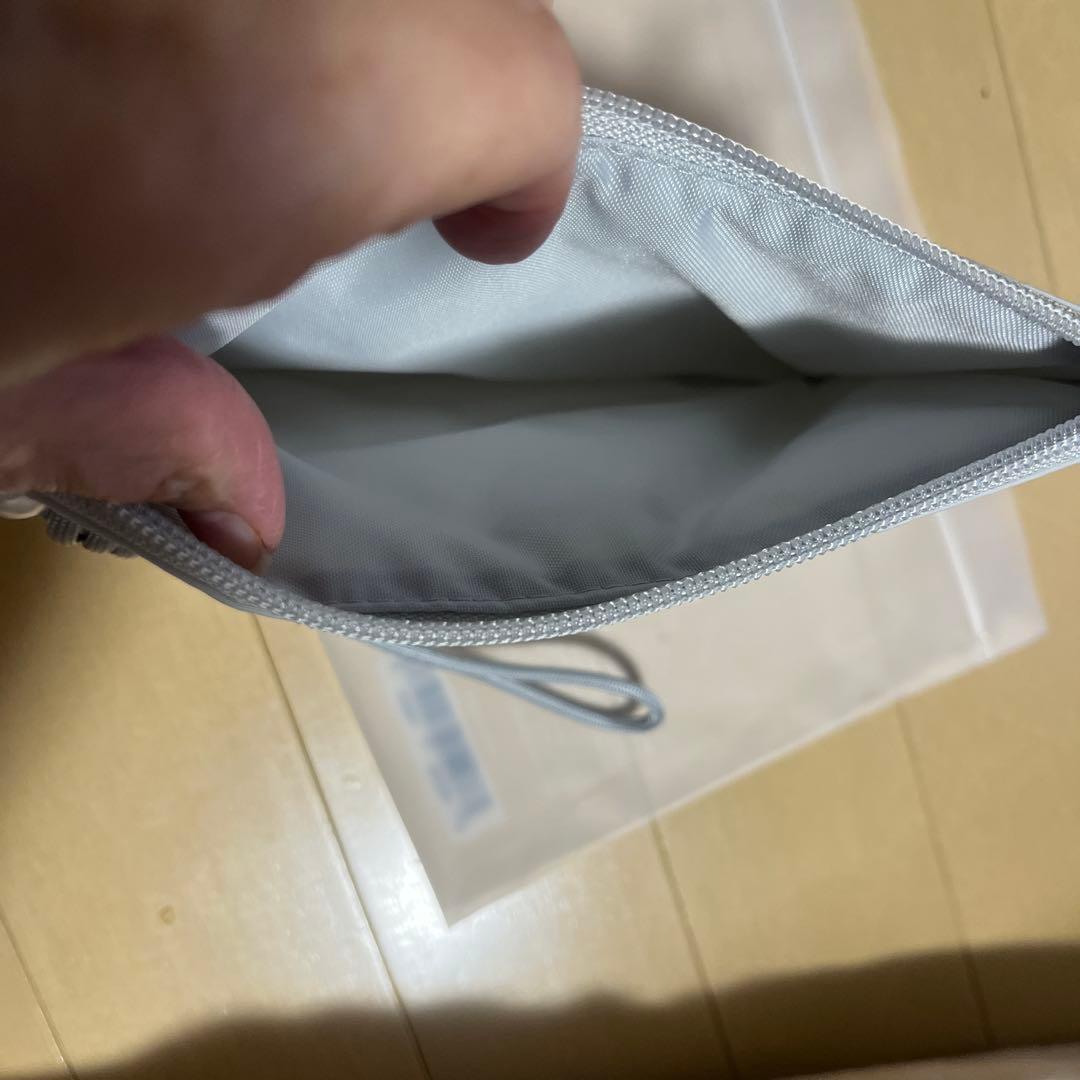 Man 1st POP-UP ミニポーチ+スノーボールクッキー缶のみ