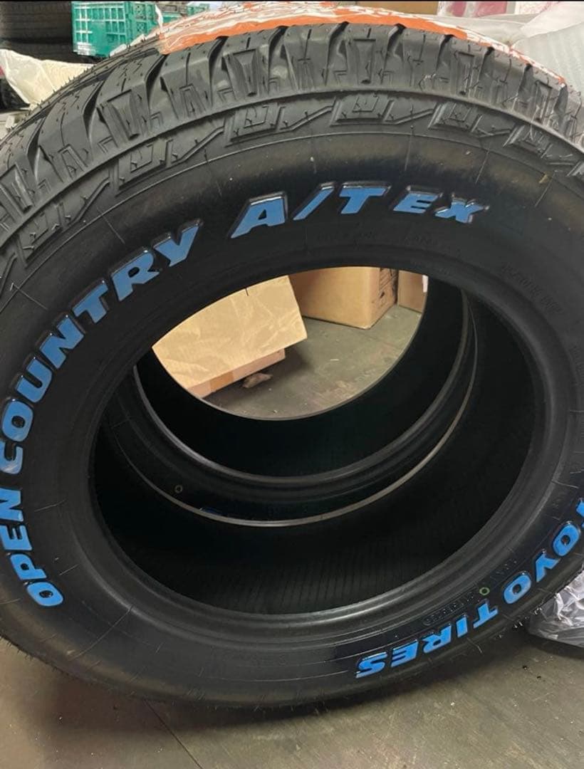 値引きしました！215/70R16TOYOオープンカントリーA/T 1本