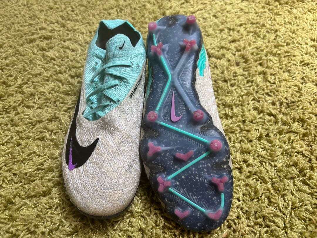NikeとMizuno サッカーシューズセット