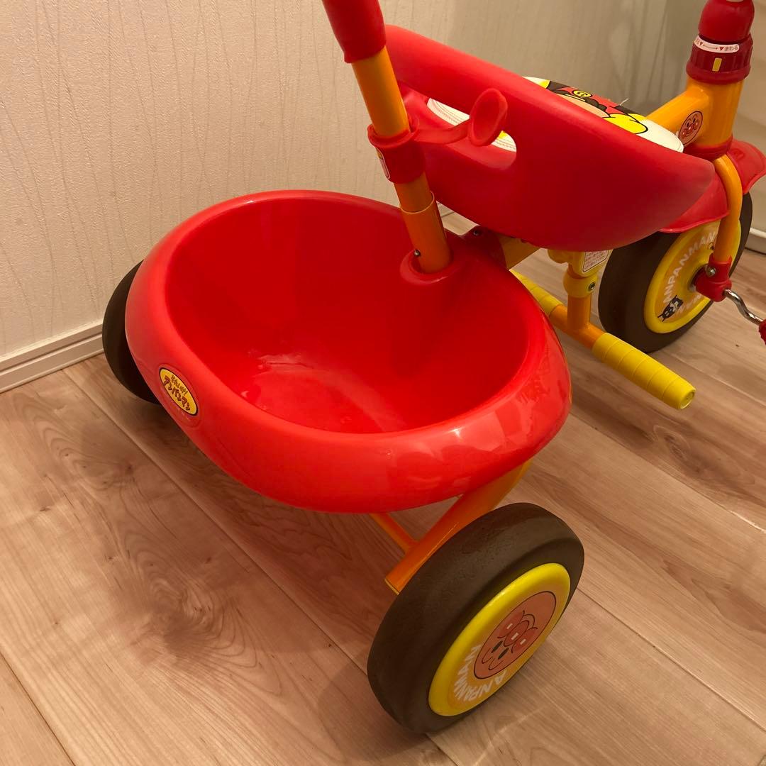 【美品】それいけ！アンパンマン ME 三輪車 押し棒付き　⚠️早い者勝ち⚠️