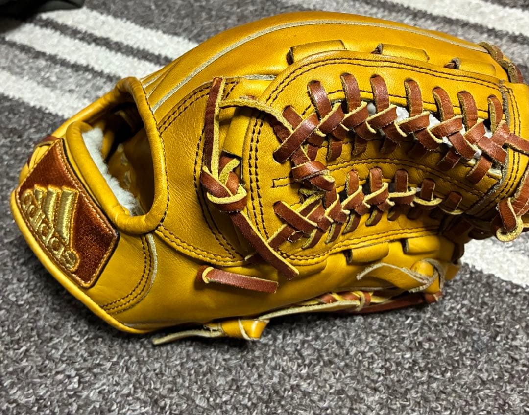 大幅値下げ交渉可能　希少　adidas 硬式グローブ イエロー
