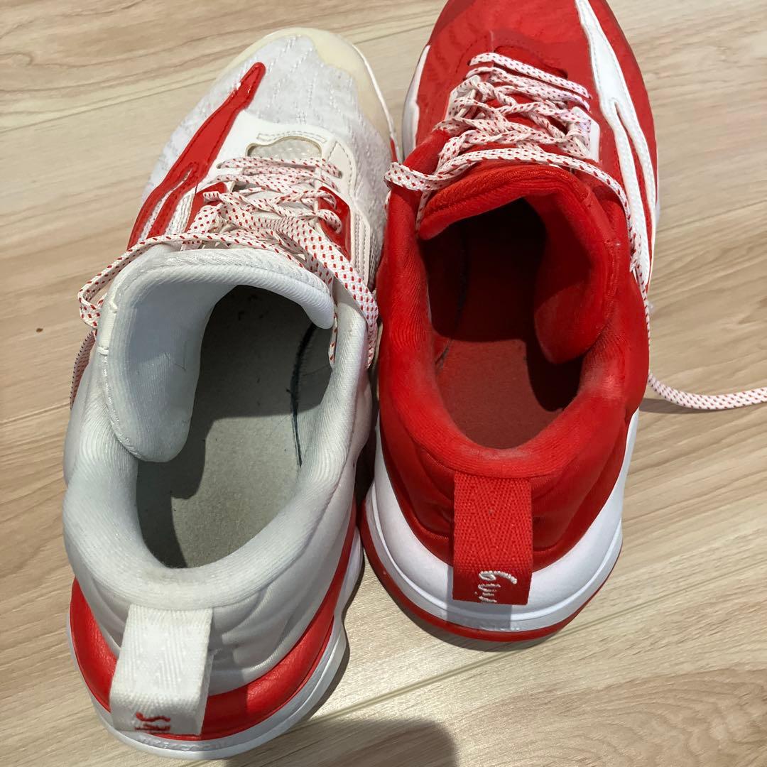 NIKE ヤニス　イモータリティー3