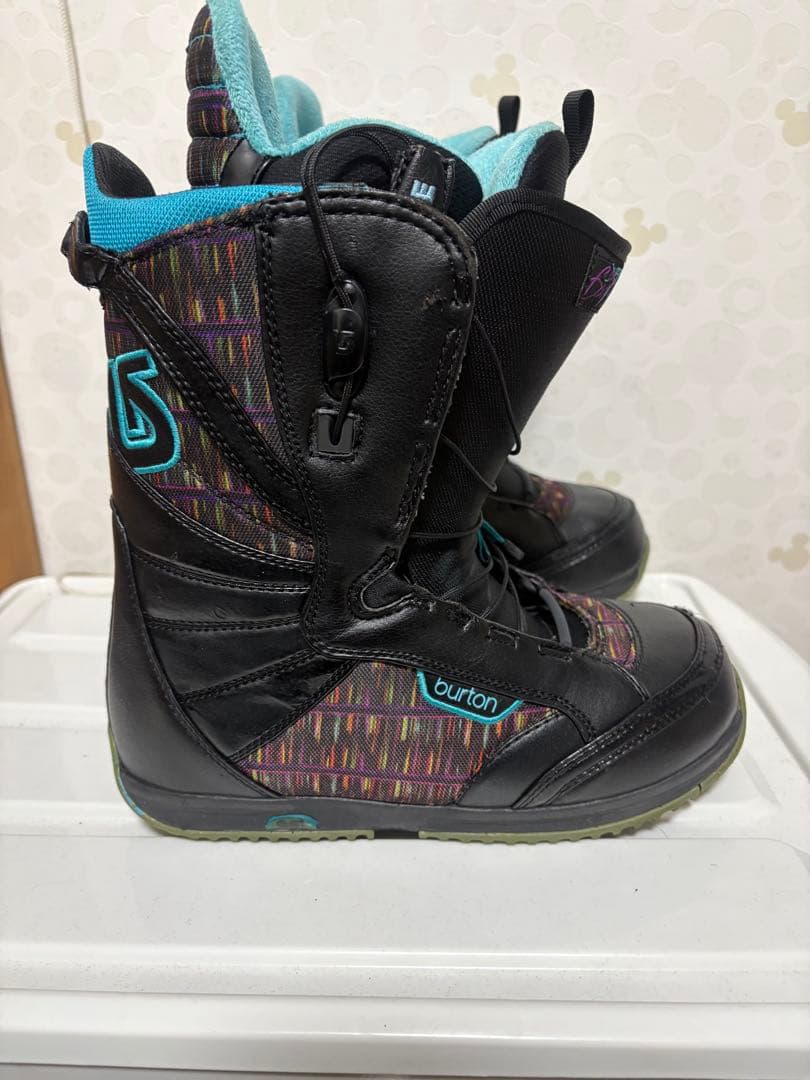 美品　女性用スノーボードブーツ BURTON BOOTQUE ブラック/マルチ