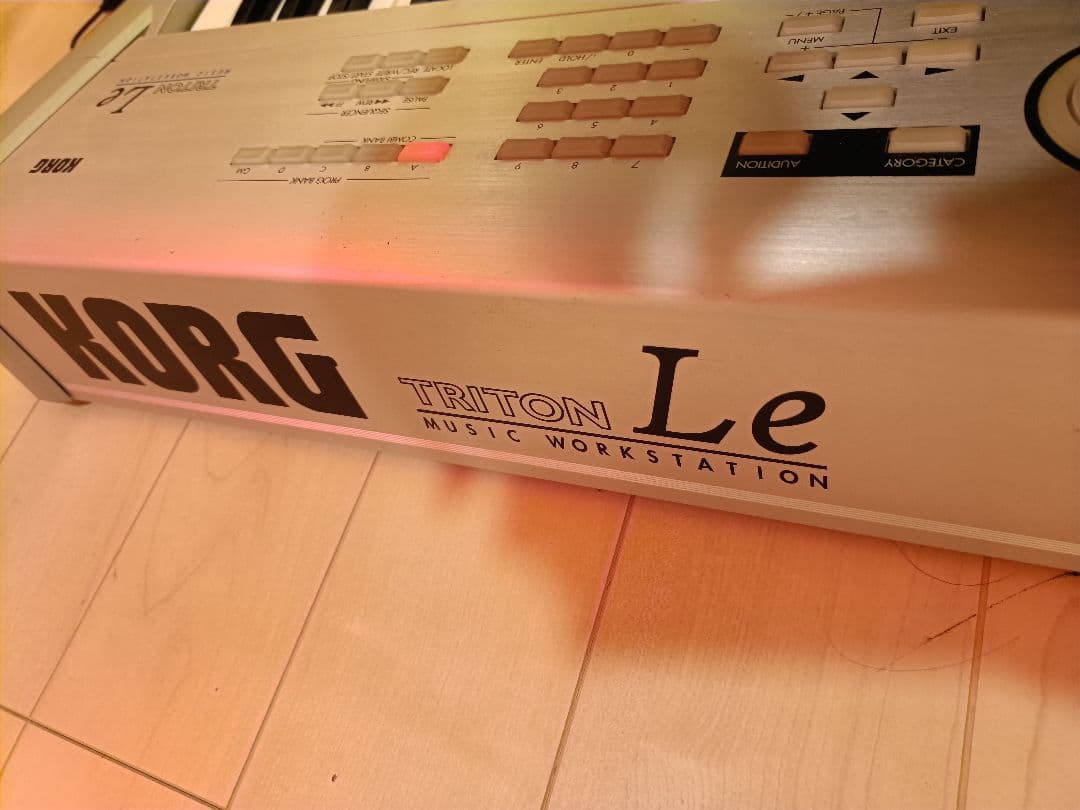 KORG TRITON Le 61鍵盤 音出し確認済