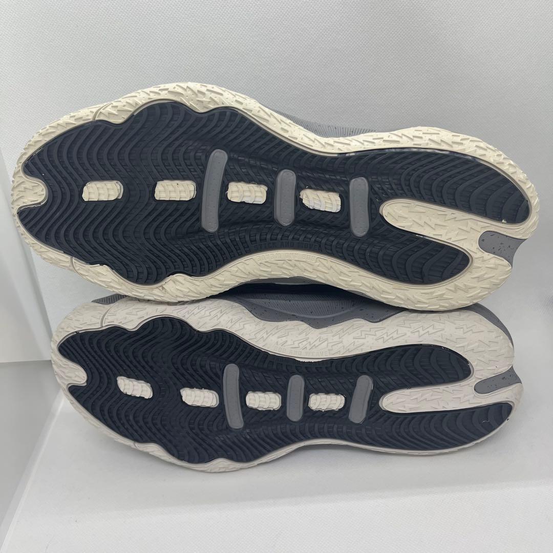 新品☆未使用　Adidas アディダス Dame 8 26.0cm HR1558