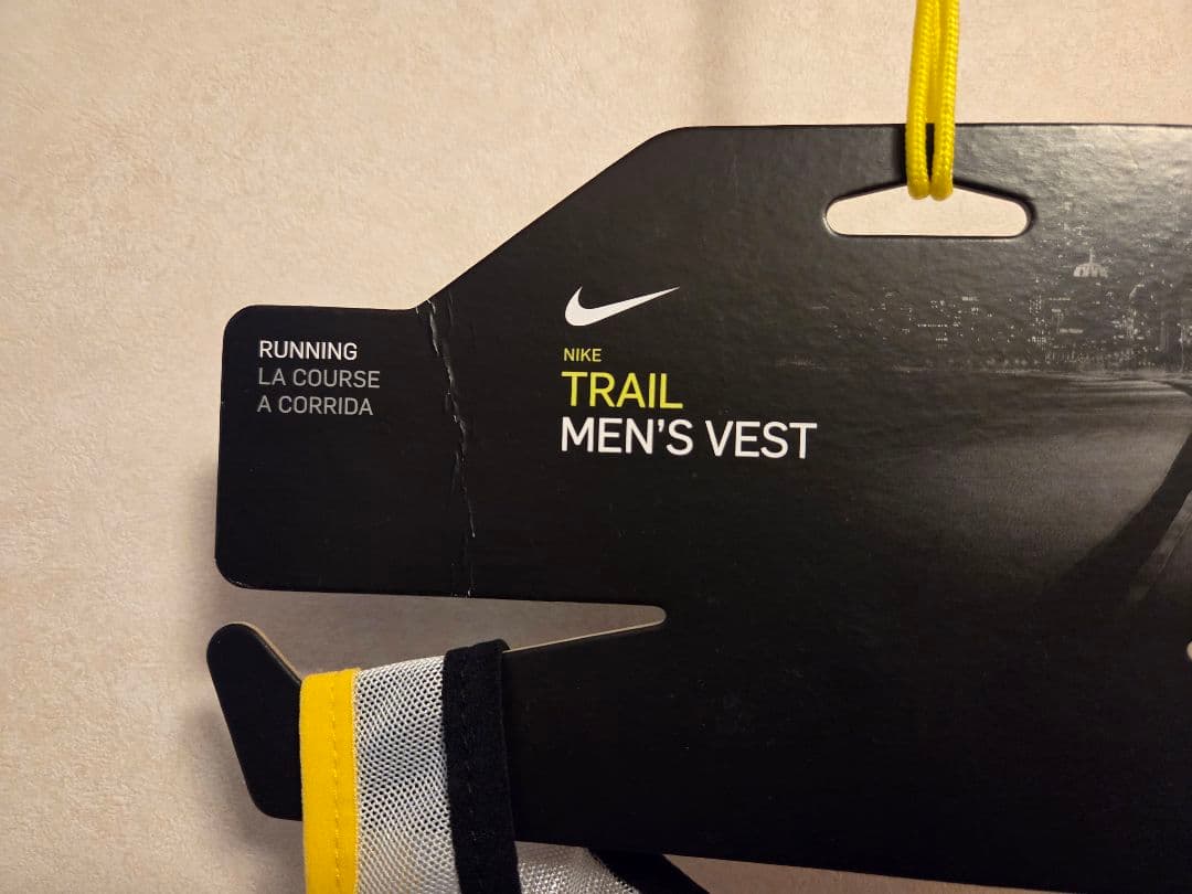 新品未使用NIKEトレイルランニングベスト メンズMサイズ　ナイキ