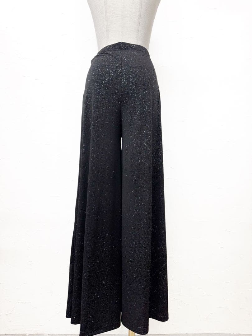 【小粋】新品　シルバーラメ　ワイドパンツ　 黒ｍ 083