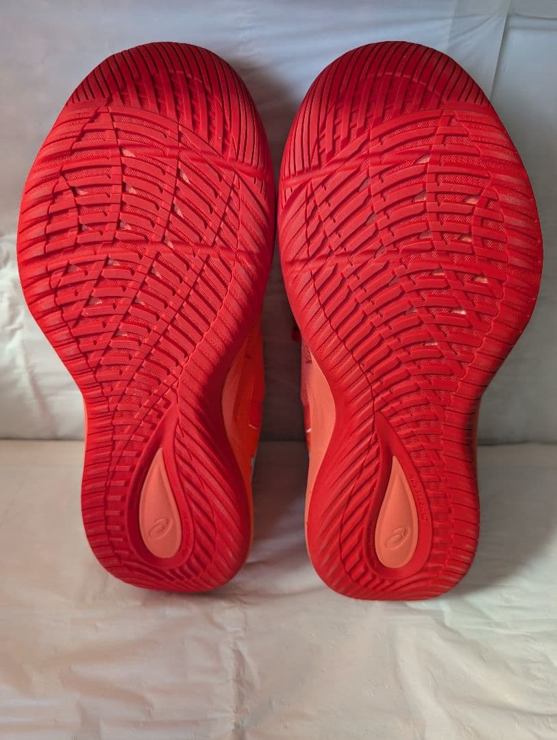 【2月限定出品】ノヴァサージ3 spicy red 27.5cm