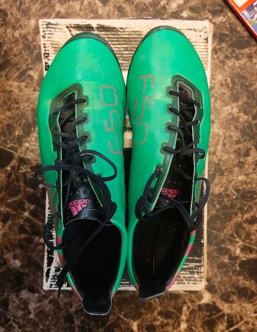 adidas F50 サッカーシューズ スパイク