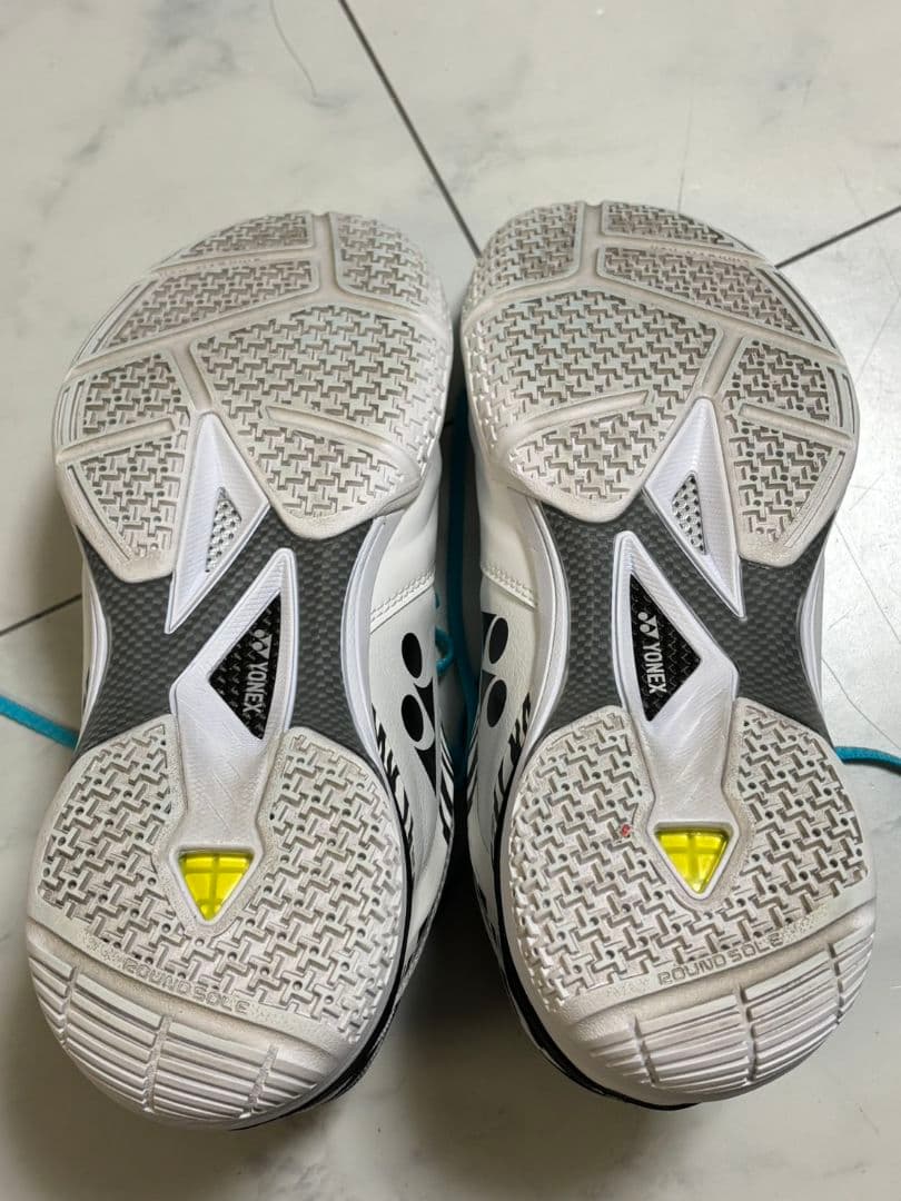 桃田賢斗モデル YONEX パワークッション65z 26.5cm