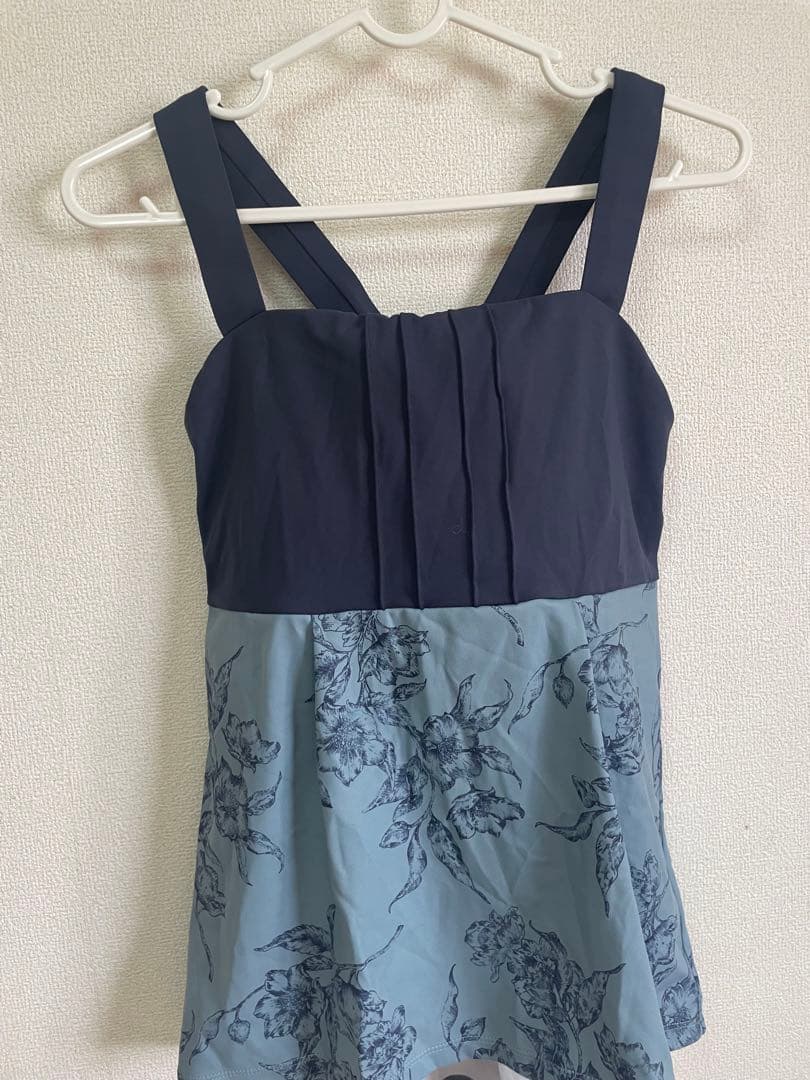 新品LサイズSUKALAスモークグリーン クロスバック ヨガウェア