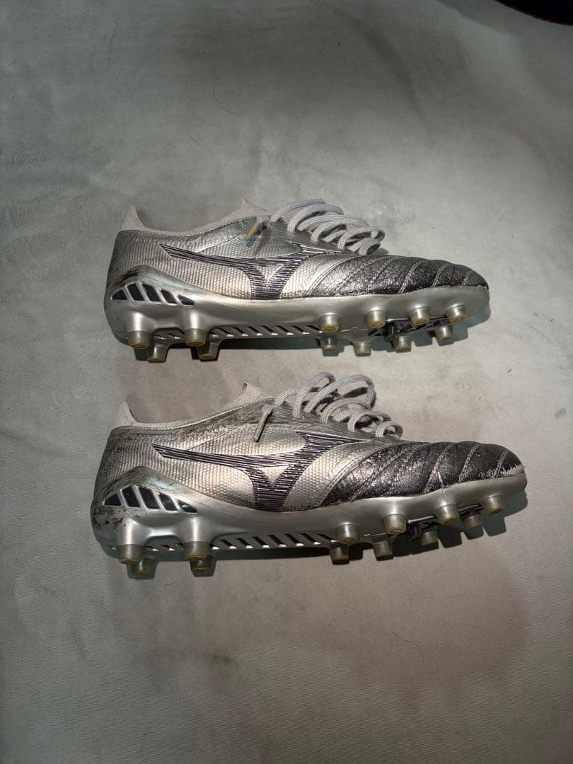 モレリアネオ3β シルバーサッカースパイク Morelia Neo 3β