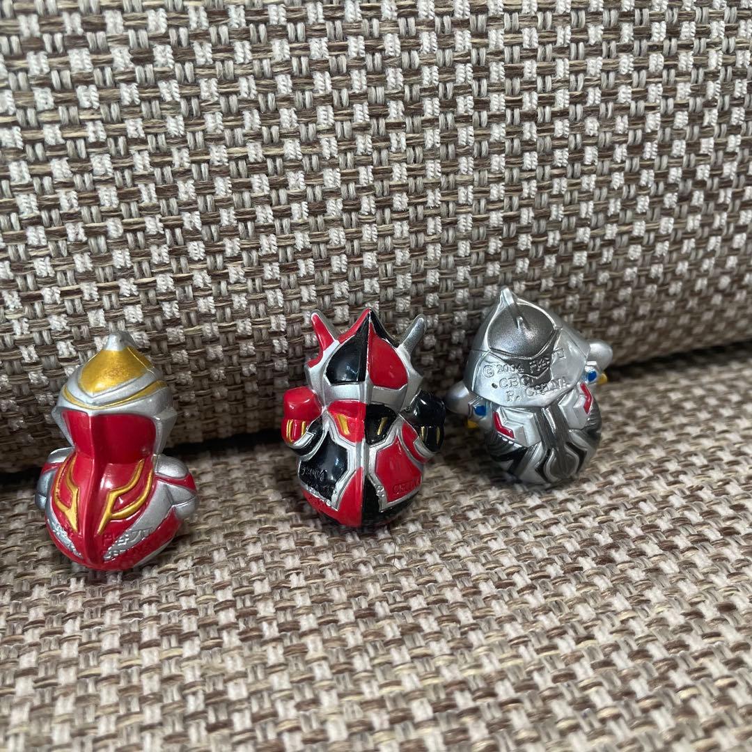 ウルトラマン 起き上がり小法師　8体セット　指人形　おまけ付き