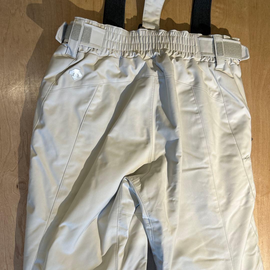 DESCENTE サスペンダー付きスキー・スノーボードウェア