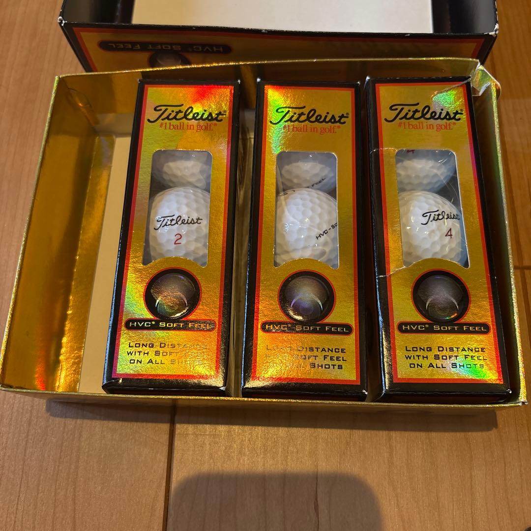 Titleist ゴルフバッグ ブラック　ゴルフボールおまけ付き