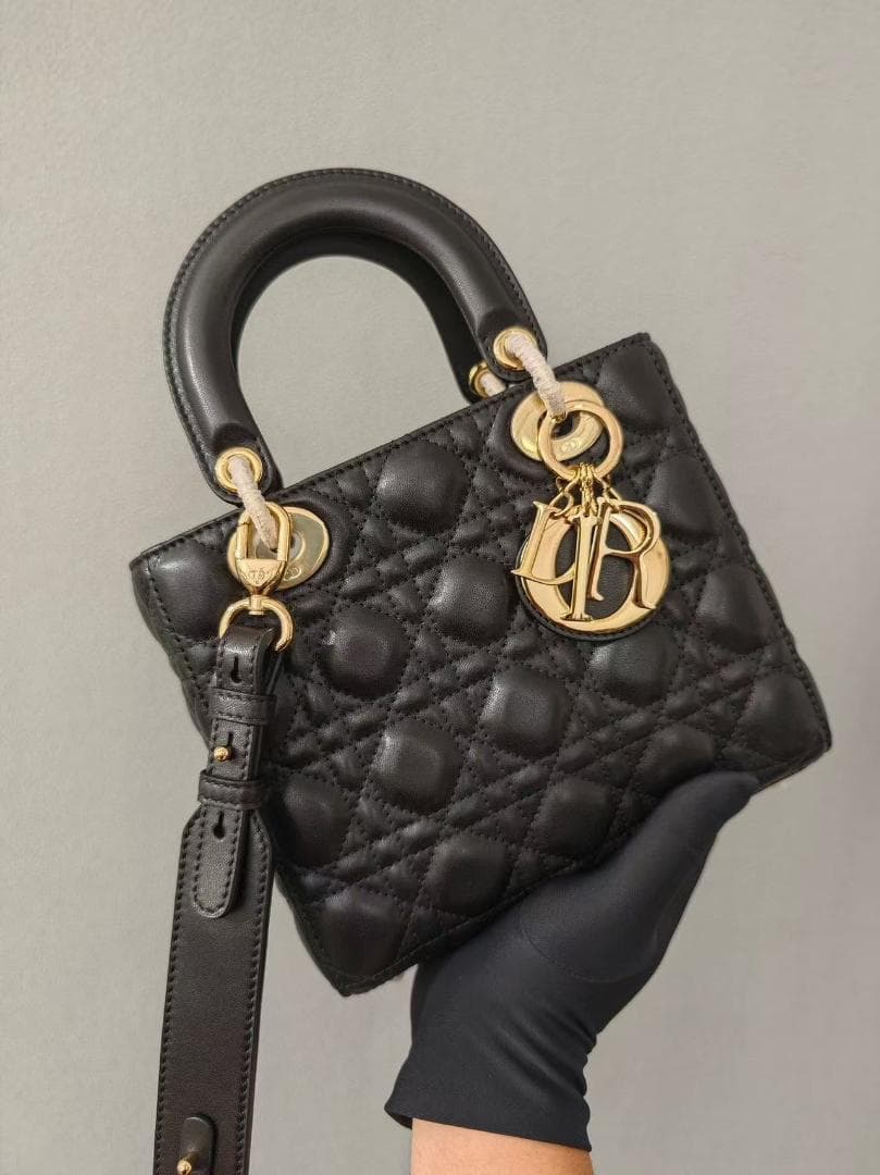 極美品✨ブラック キルティングバッグ