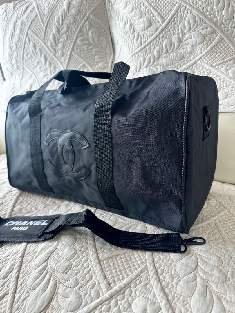 CHANEL シャネルノベルティ　ブラック 黒ボストンバッグ　ジムバッグ