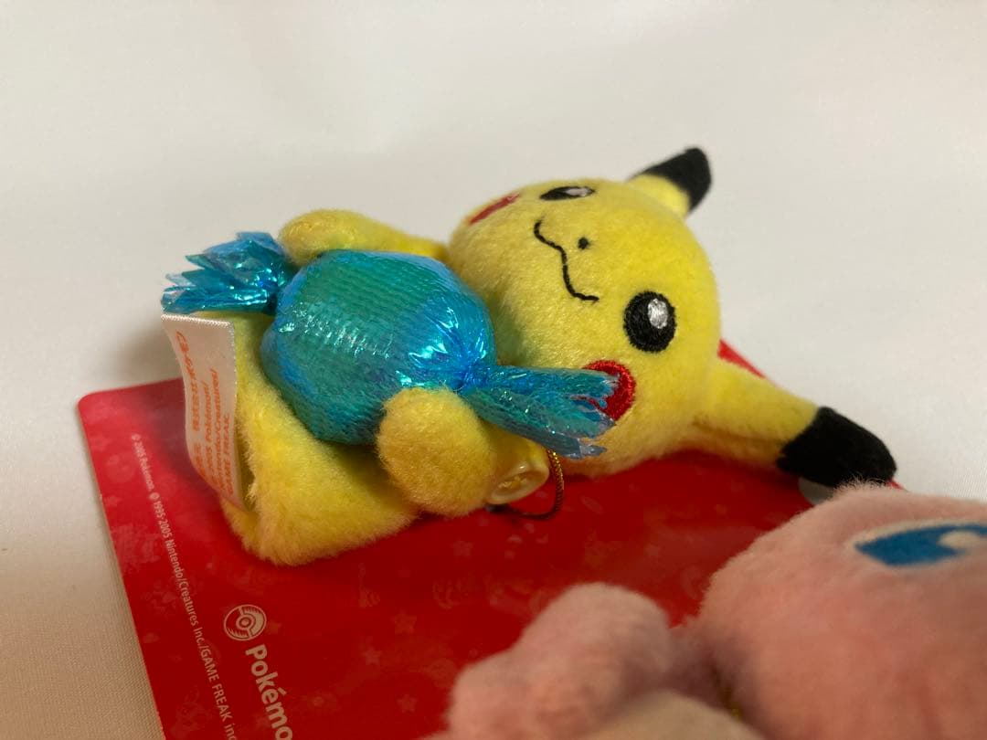 ボタンdeキュン！指人形 ピカチュウ＆ミュウ