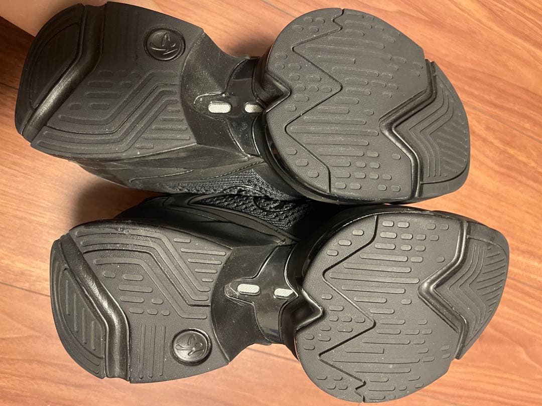 ZUMBA エアーシューズ US8.5(25.5cm)