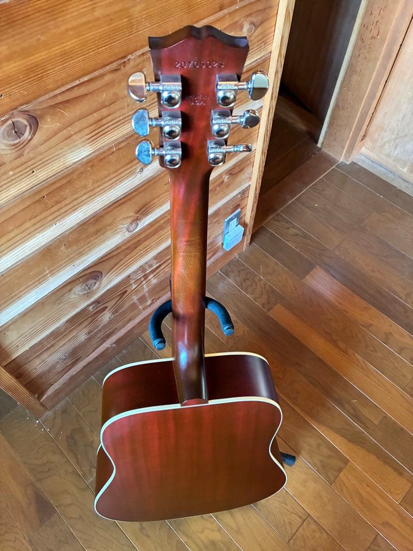 Gibson エレアコギター　　　　　ハミングバードスペシャルWR