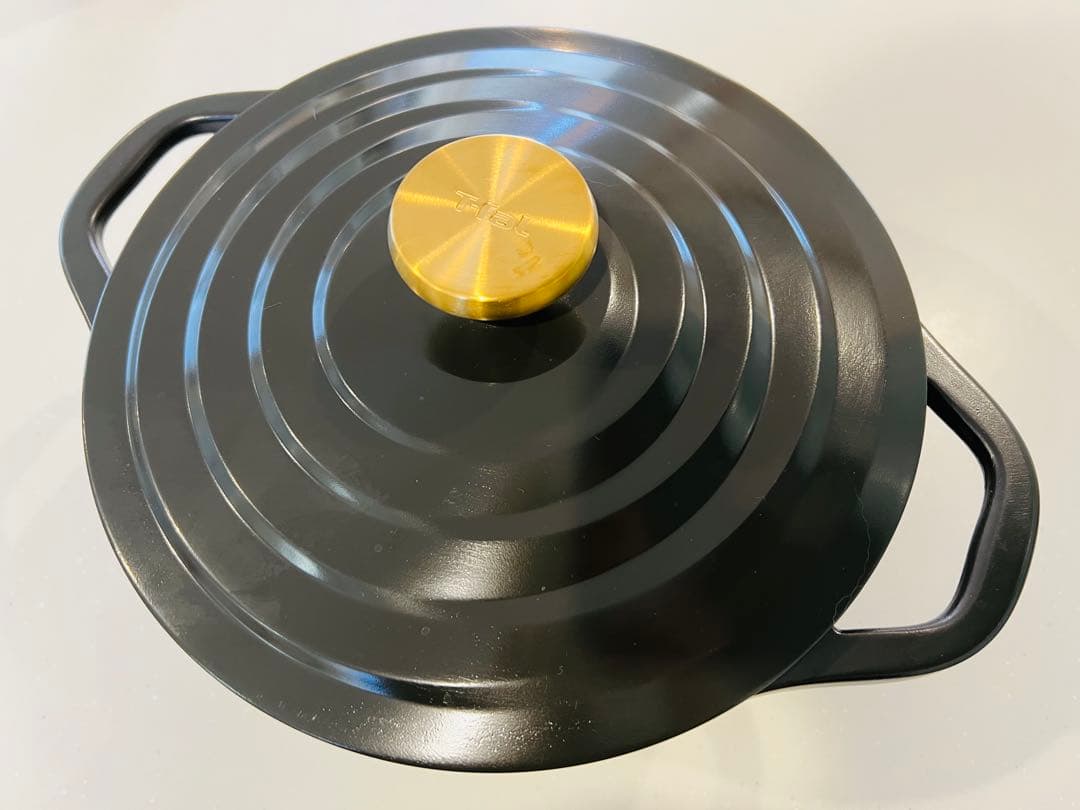 新品未使用　ティファール　エアココット　限定チャコールグレー　24㌢　傷あり