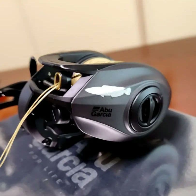 REVO BEAST 40-HS ベイトリール