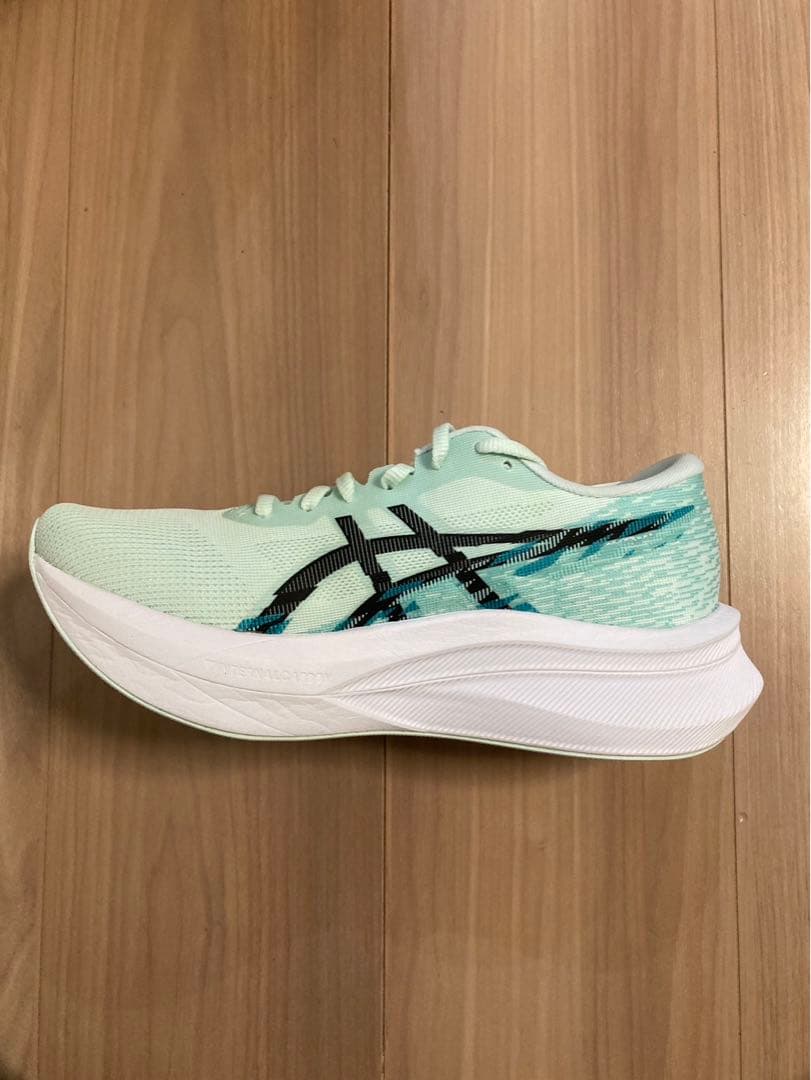 美品　ASICS MAGIC SPEED4 スージングシー/ブラック