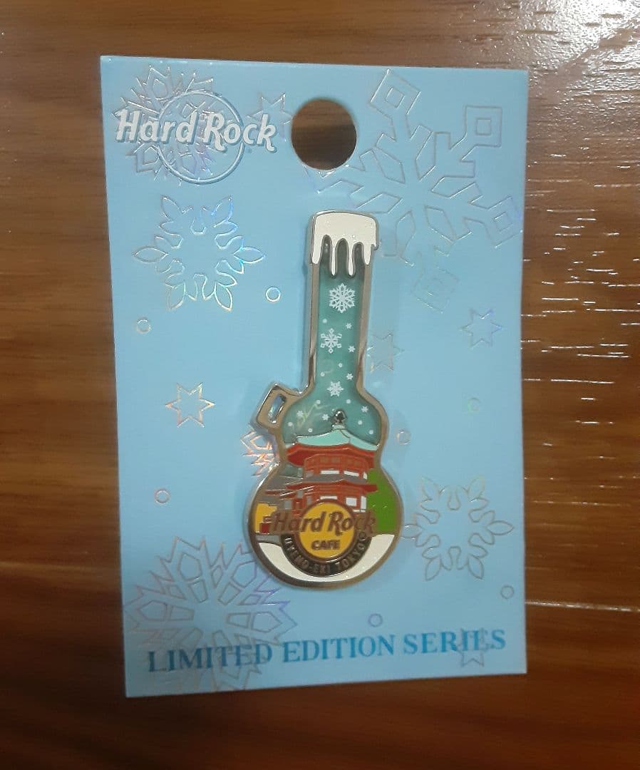 ハードロックカフェ Hard Rock Cafe グラスピンバッチ pin