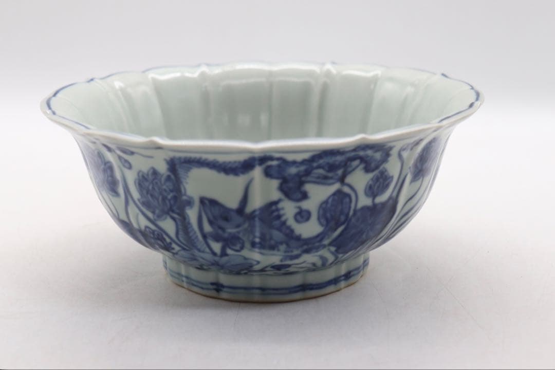 中国美術　染付　魚蓮紋鉢　送料込み260316
