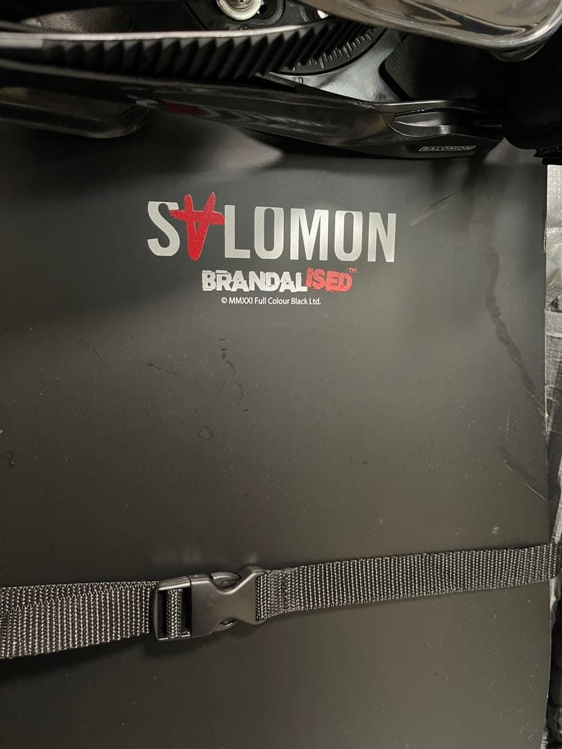 SALOMON×Banksy