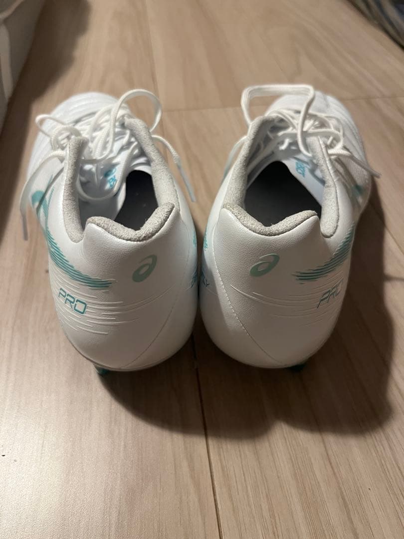 T*u様 サッカースパイク 25.5cm asics