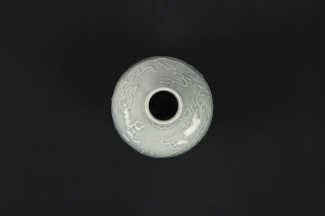 中国美術 宋　明 龍泉窯 青磁 陽刻龍紋 瓶 古磁器 時代品 ENM23-4