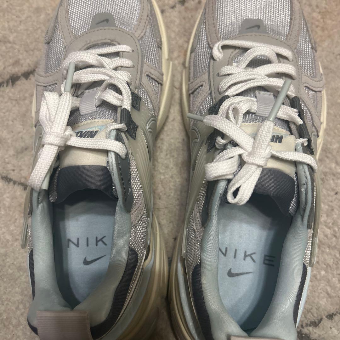 ナイキ V2K ラン　23.5 新品