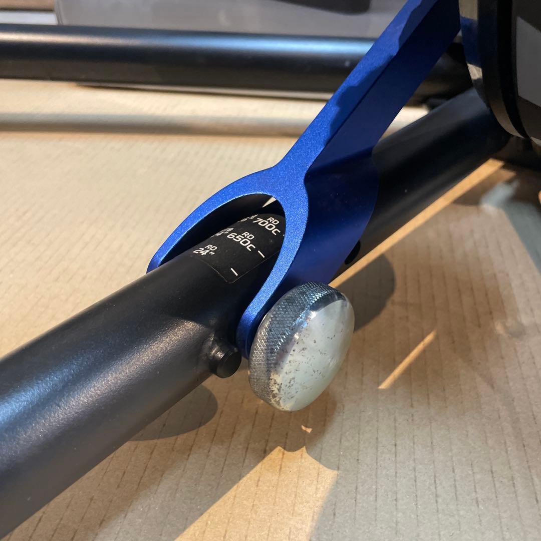wahoo KICKR V4 スマートバイクトレーナー + AXIS FEET