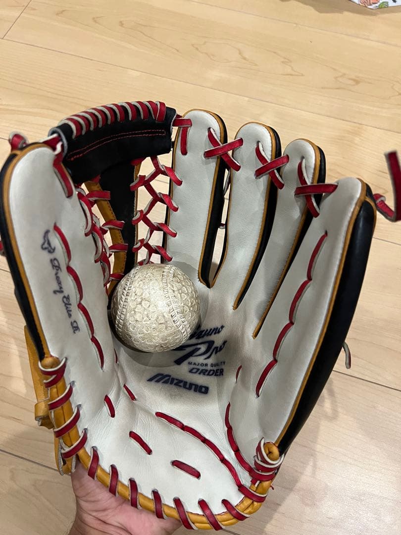 Mizuno Pro 外野軟式用グローブ 黒/白/赤